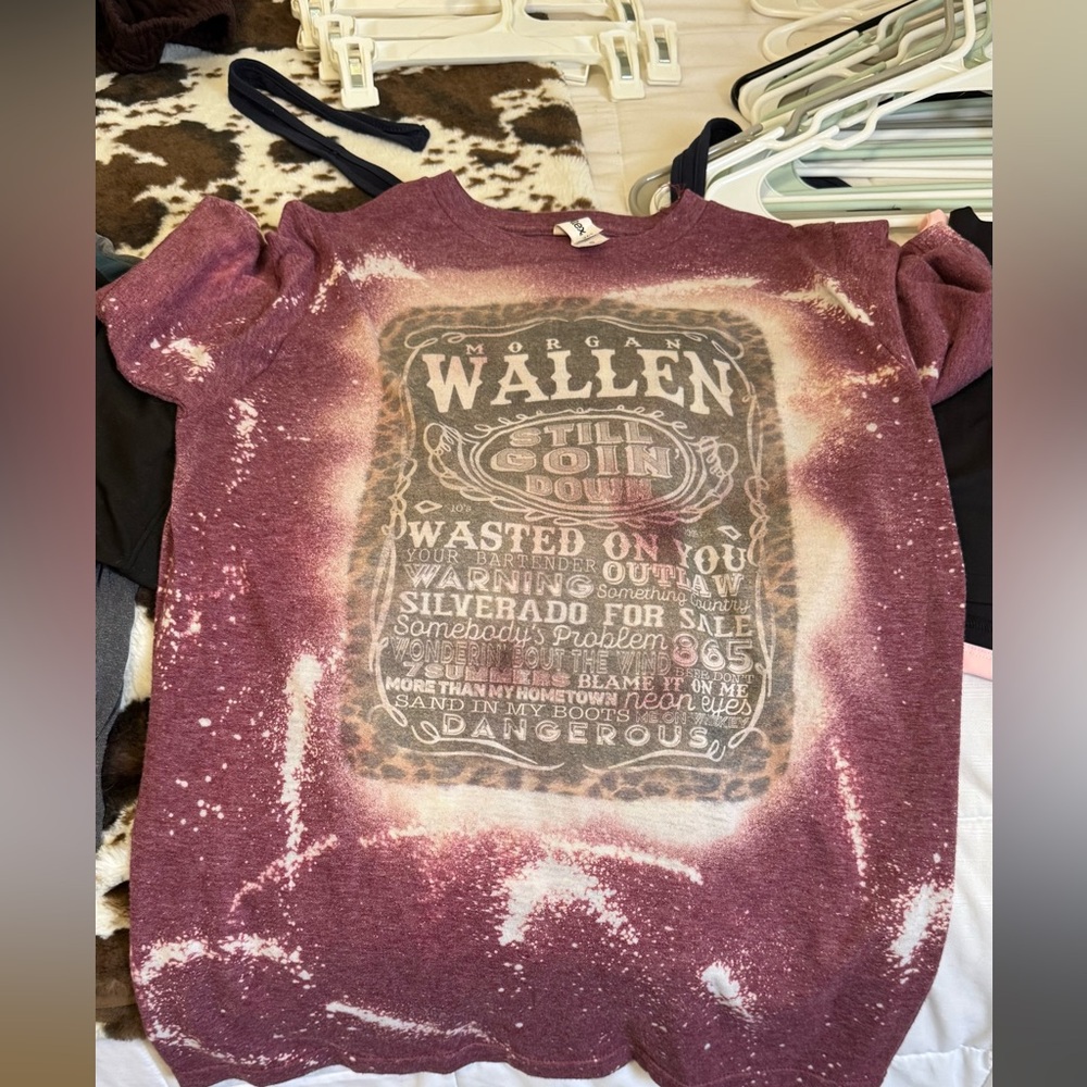 Morgan wallen top